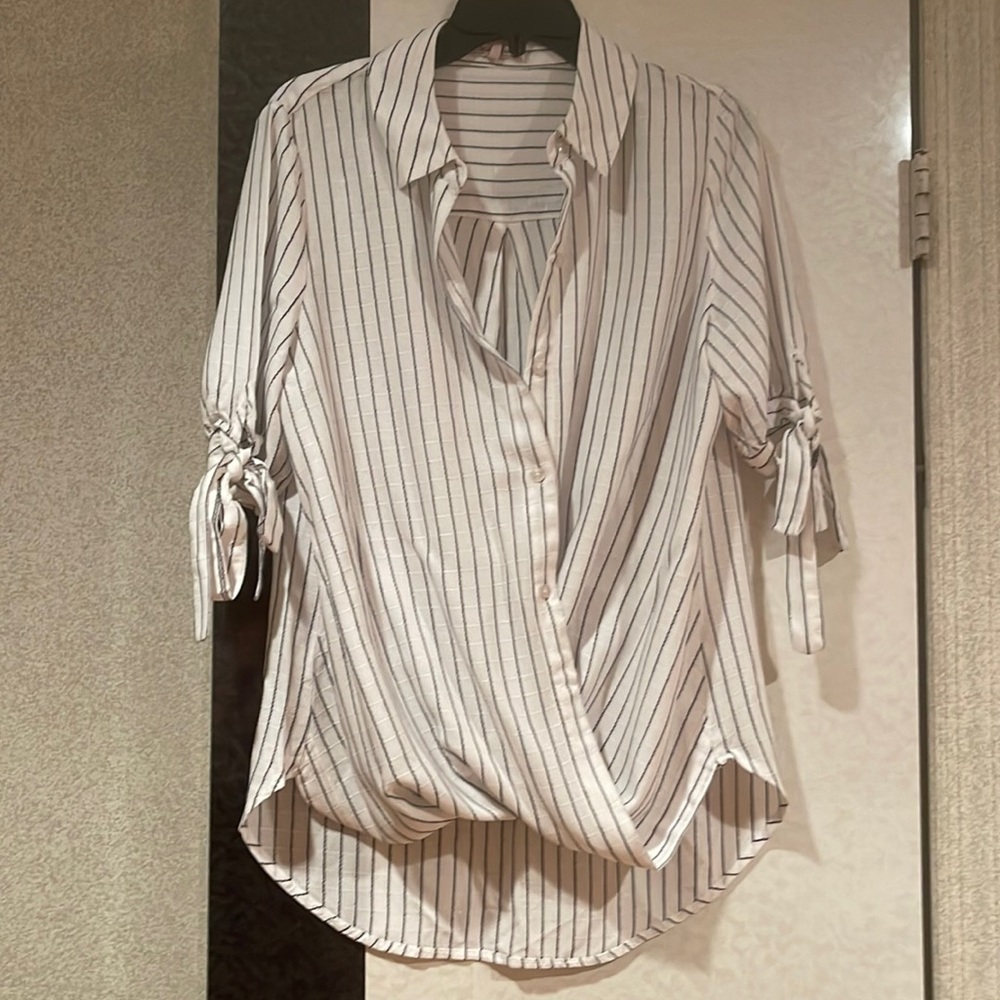 Woman’s top. Bcbggeneration